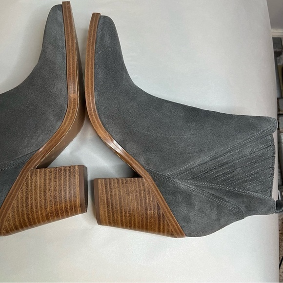 Marc Fisher Women Gadri Pointed Toe Chelsea Ankle Boots Size 9 M Gray Leather - Picture 10 of 16